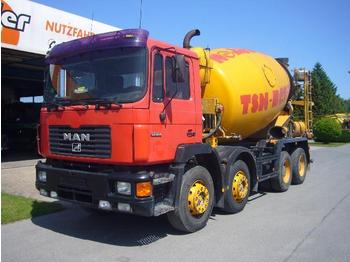 MAN 32.302 8X4 - Concrete mixer truck
