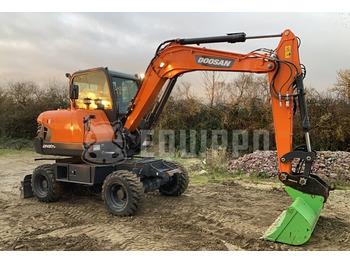 Wheel excavator DOOSAN