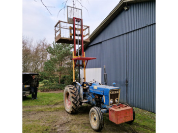 Aerial platform Ford 5000: picture 4