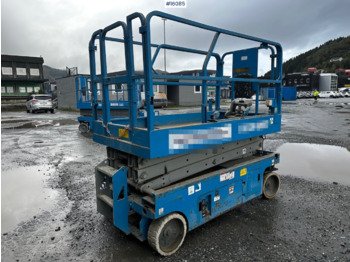 Scissor lift GENIE