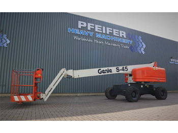 Telescopic boom GENIE S45