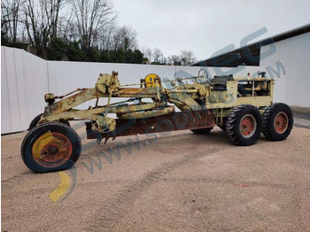 Caterpillar 12 - Grader
