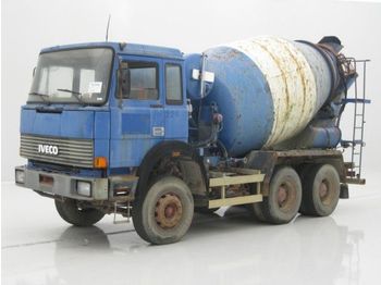 Concrete mixer truck Iveco 260E23: picture 1
