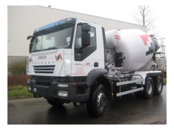 Concrete mixer truck Iveco AD260T36B 6X4 EURO5: picture 1