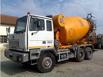 Concrete mixer truck Iveco ASTRA BM 64 34: picture 1