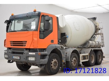 Concrete mixer truck Iveco Trakker 380 - 8x4: picture 1