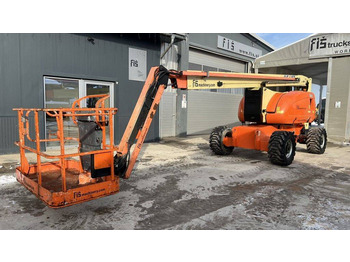 Articulated boom JLG