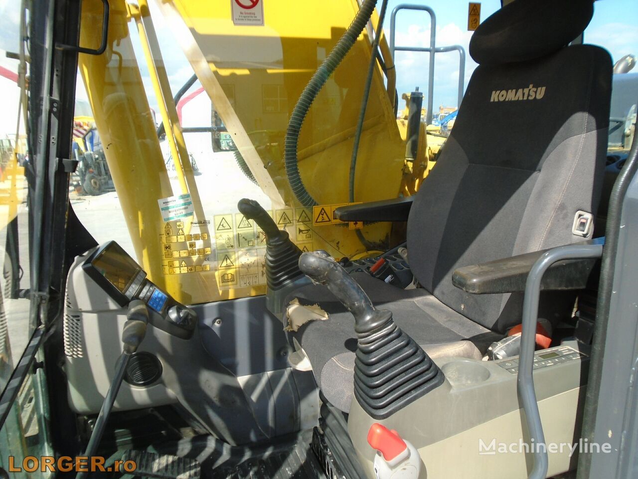 Crawler excavator Komatsu PC 290 LC-10: picture 11