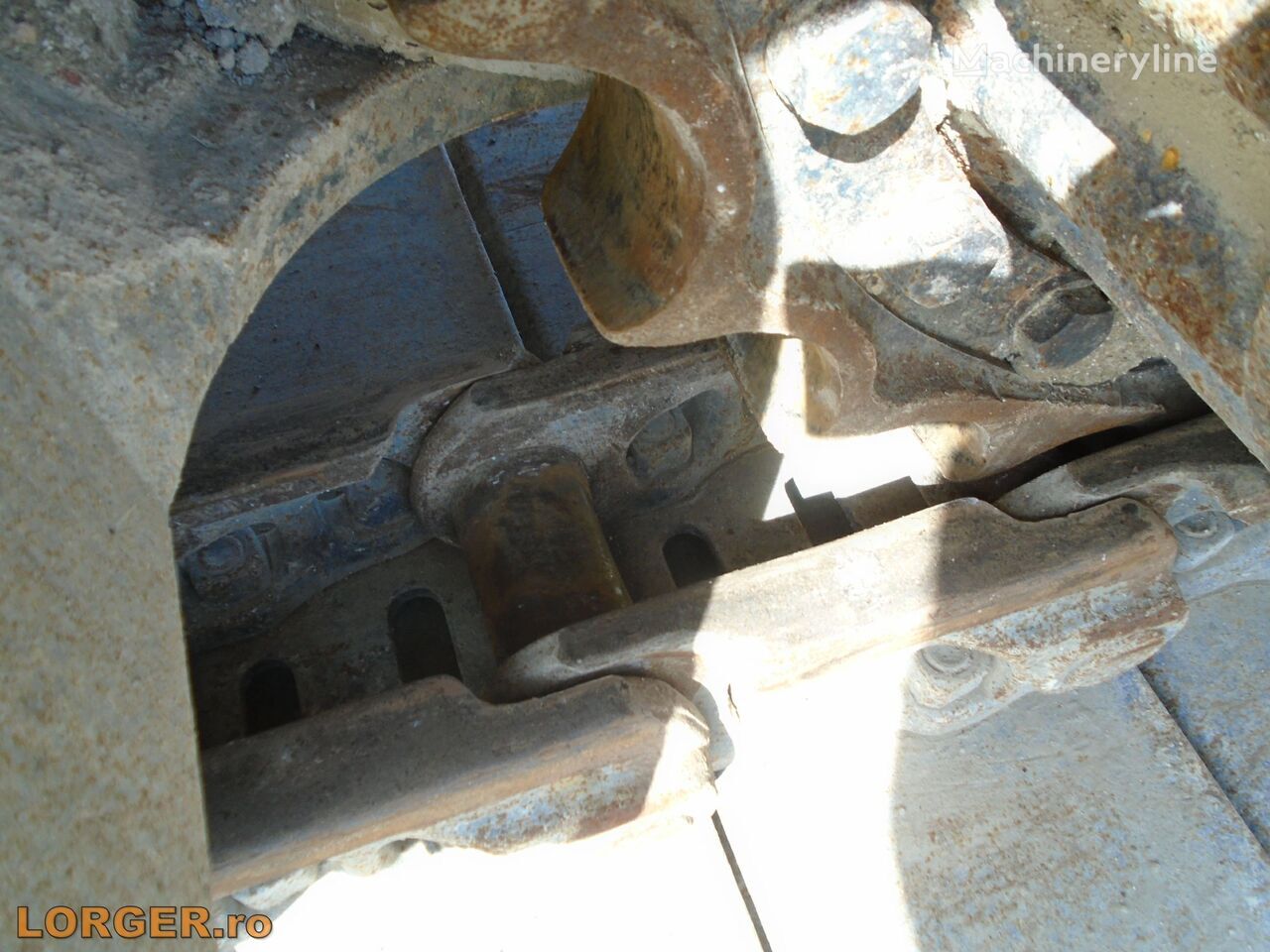 Crawler excavator Komatsu PC 290 LC-10: picture 8