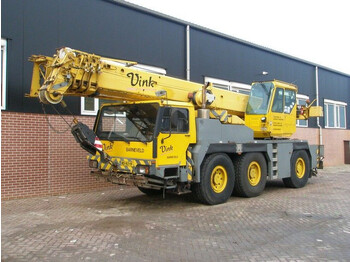 All terrain crane LIEBHERR LTM 1040