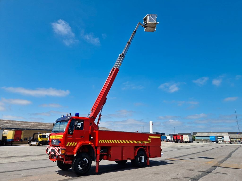 Truck with aerial platform, Fire truck MAN LE280B 4x4 Hebebühne 24 m / Feuerwehr / Skylift: picture 5