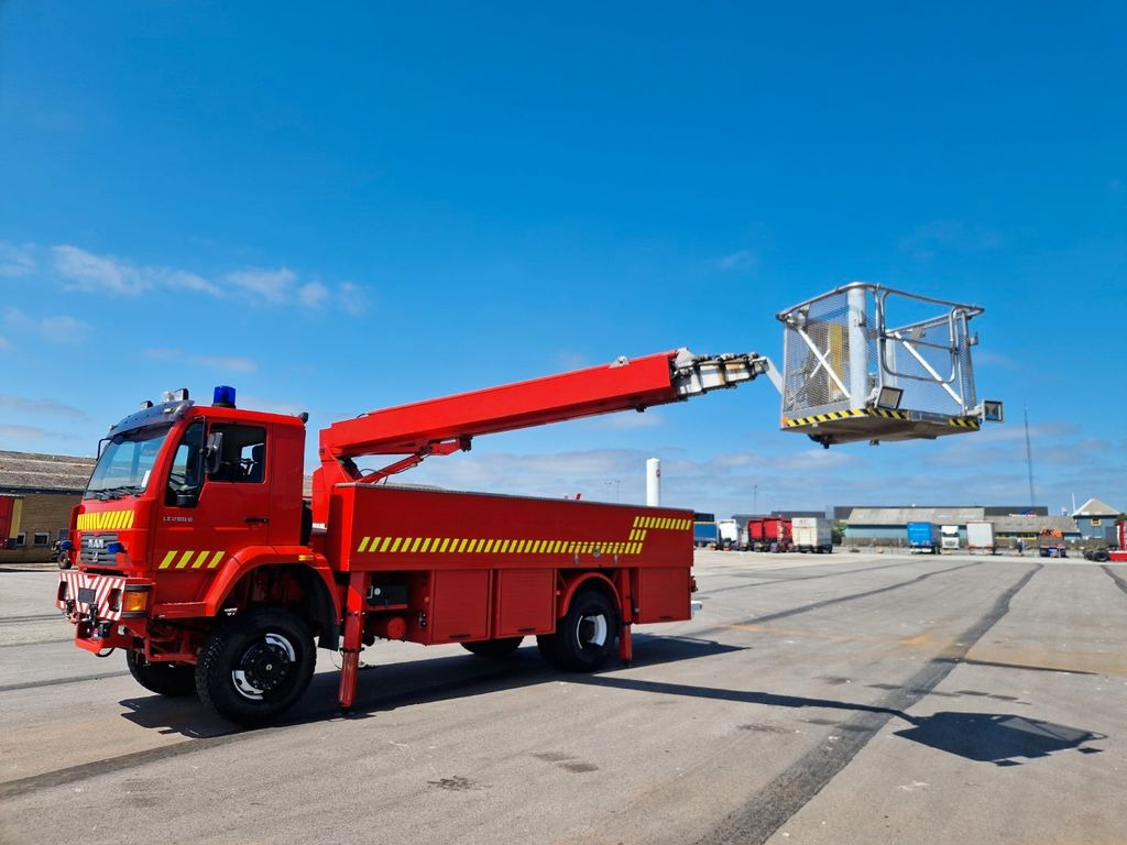 Truck with aerial platform, Fire truck MAN LE280B 4x4 Hebebühne 24 m / Feuerwehr / Skylift: picture 6