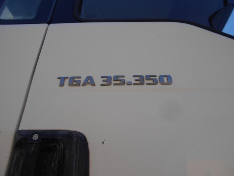 Concrete mixer truck MAN TGA 35.350: picture 3