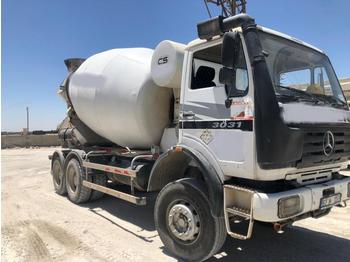 Concrete mixer truck Mercedes Actros 3031: picture 1