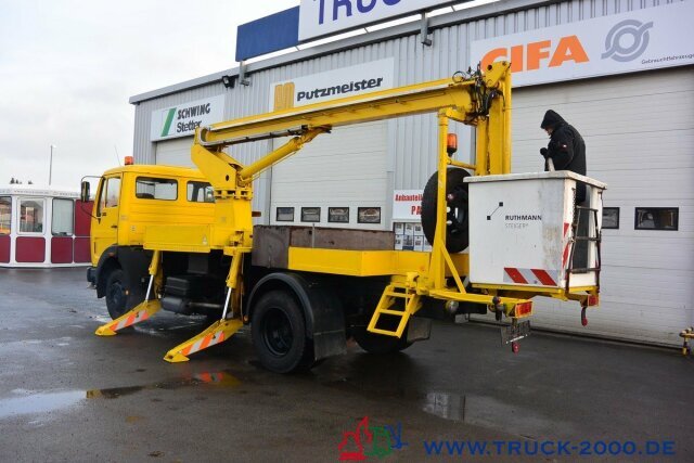 Truck with aerial platform Mercedes-Benz 1013 Ruthmann 17 m seitl. Auslage 13 m isoliert: picture 3