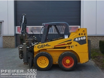 Gehl 4240, 4x4, 2.1t - Mini excavator