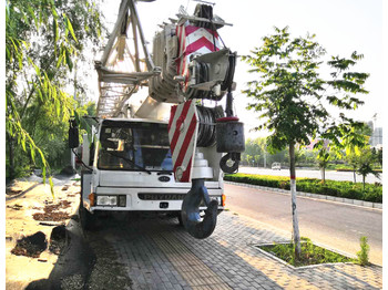 Mobile crane ZOOMLION QY70V