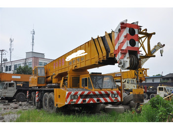 kato NK1200E - Mobile crane