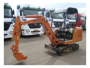 Mini excavator Nante NT 16: picture 1