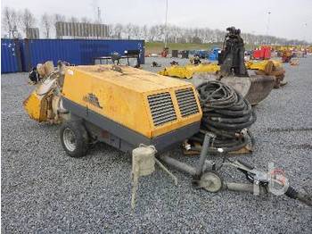 Concrete pump truck Portable: picture 1