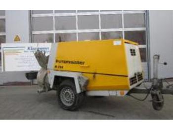Concrete pump truck Putzmeister M 750 D: picture 1