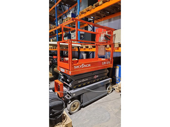 Scissor lift SKYJACK