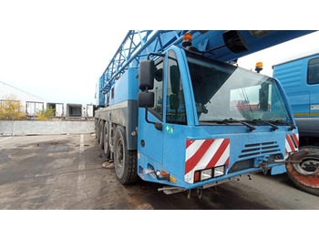 Mobile crane DEMAG