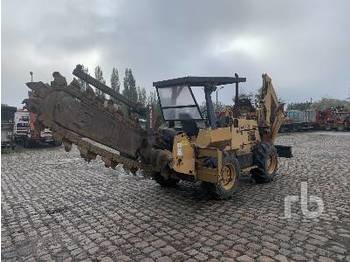 CASE 860T - Trencher