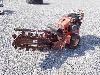 DITCH WITCH RT12 Rubber-Tired - Trencher