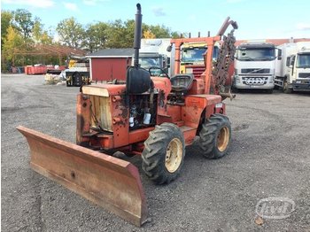  Ditch Witch R40 Kedjegrävare - Trencher
