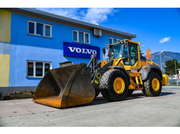 Wheel loader VOLVO L120