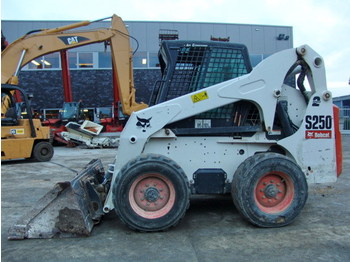 Bobcat S250 - Wheel loader