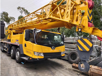 Mobile crane XCMG