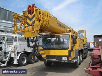 Mobile crane XCMG QY70K 8x4 crane truck: picture 1