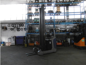 Reach truck STILL FM-X 20