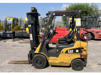 LPG forklift CATERPILLAR GP