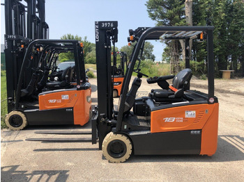 Electric forklift DOOSAN