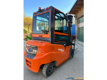 Electric forklift EVERUN