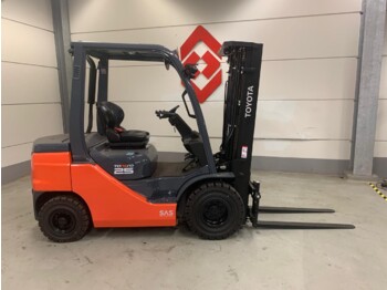 Diesel forklift TOYOTA FDF 25