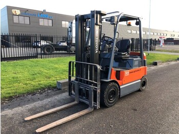 Electric forklift Toyota 7FBMF25: picture 4