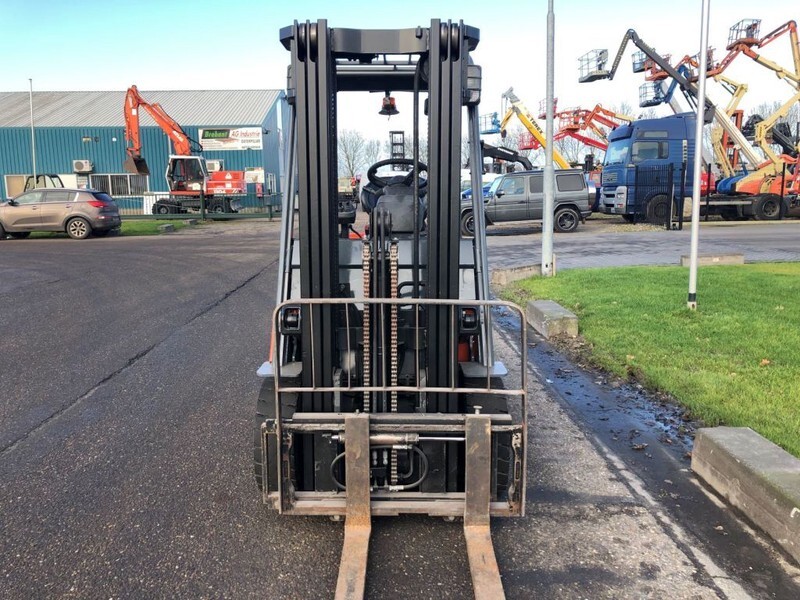 Electric forklift Toyota 7FBMF25: picture 10