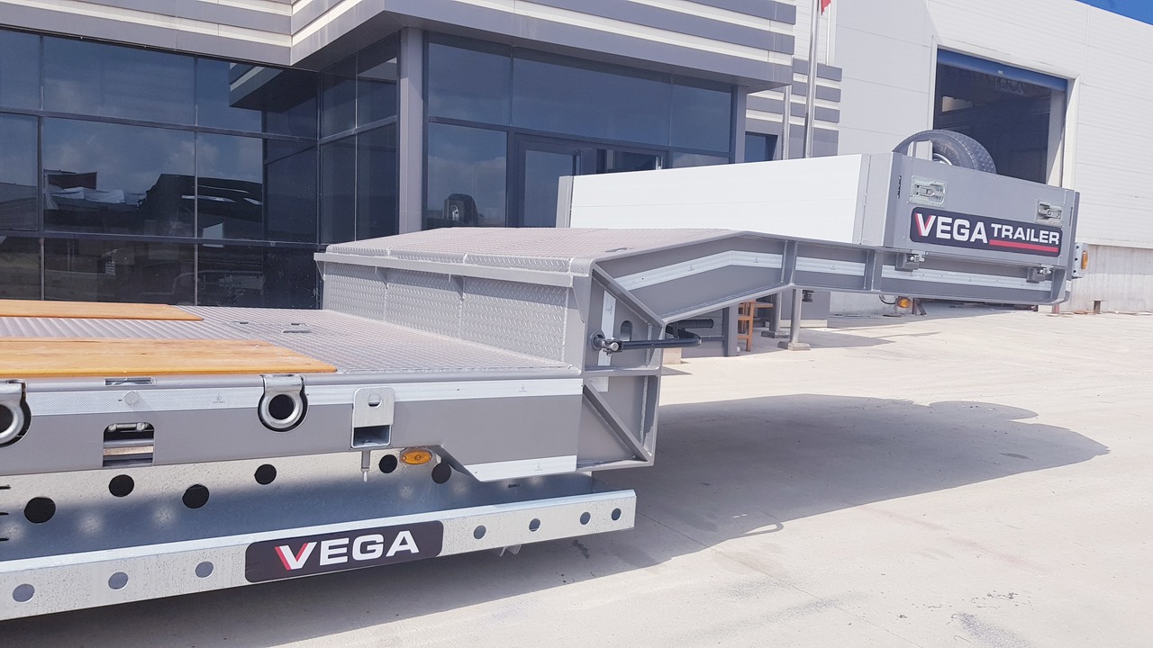New Low loader semi-trailer for transportation of heavy machinery 3 AXLE LOWBED (VEGA ITALIANO): picture 4