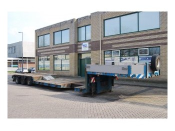 Low loader semi-trailer for transportation of heavy machinery Goldhofer 3 AXLE LOW LOADER: picture 1