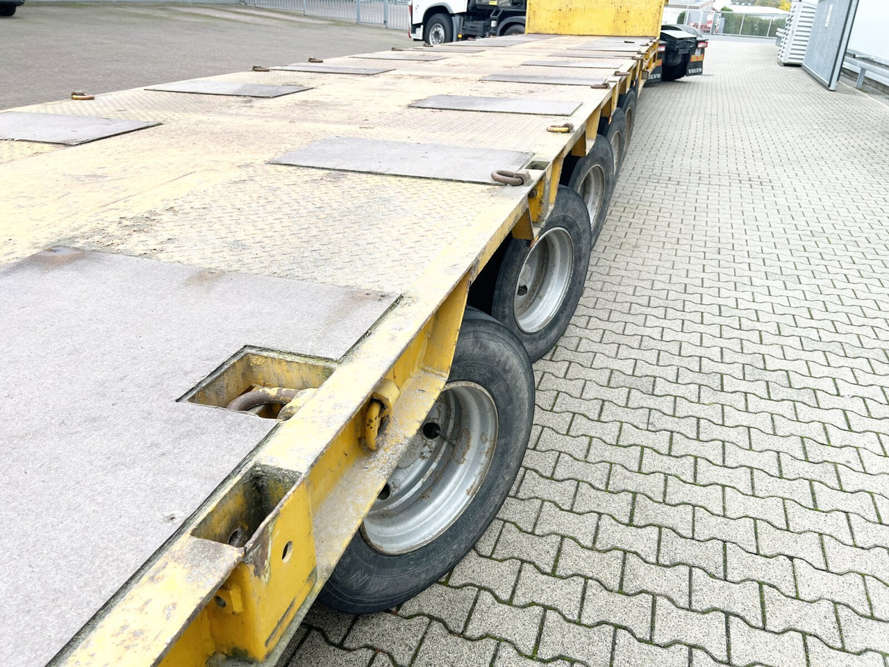 Low loader semi-trailer for transportation of heavy machinery Goldhofer STZ-L6-62/80 STZ-L6-62/80, 5x Lenkachse: picture 14