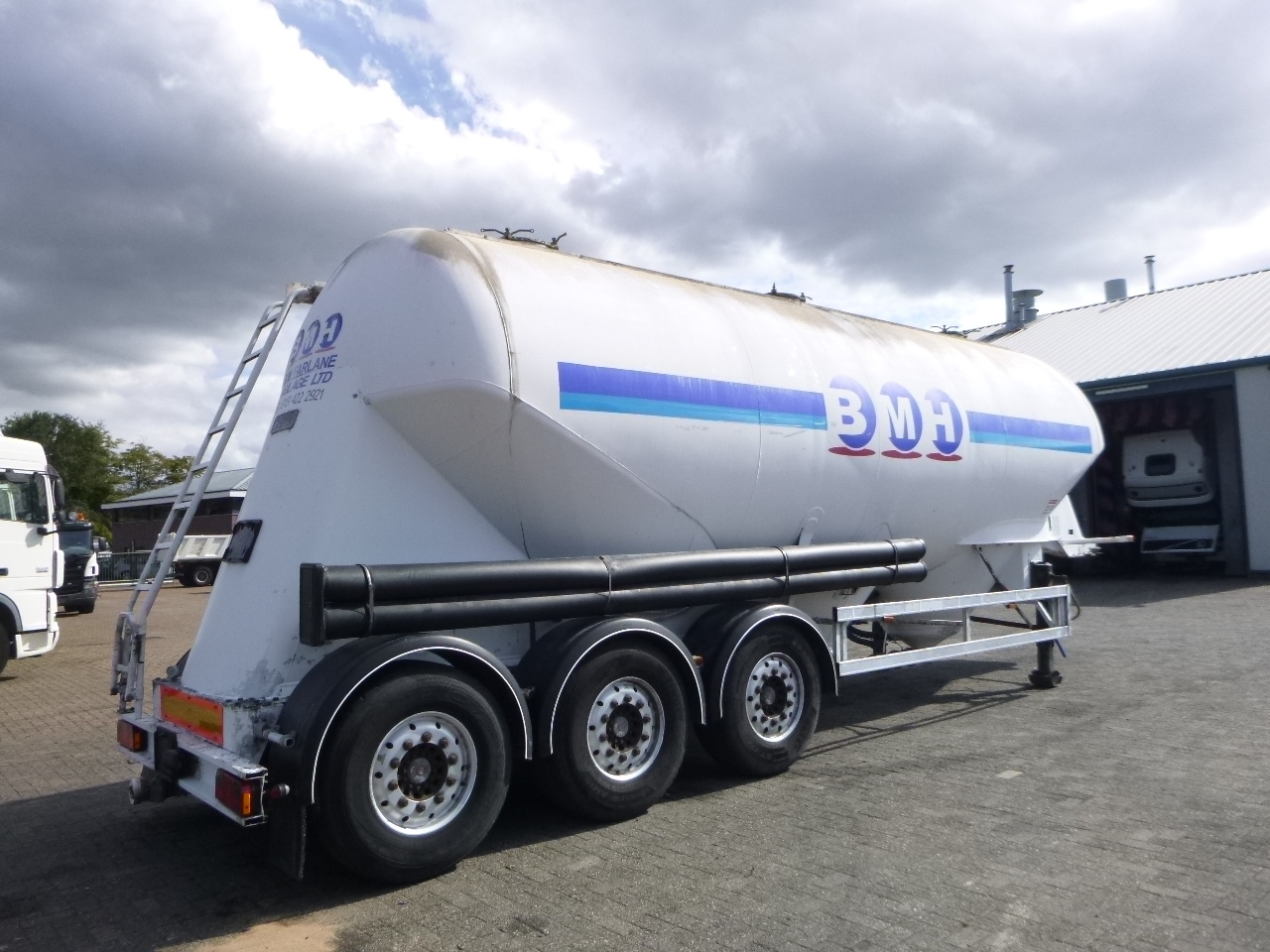 Silo semi-trailer for transportation of flour Heil / ZVVZ Powder tank alu 40 m3 / 1 comp: picture 4