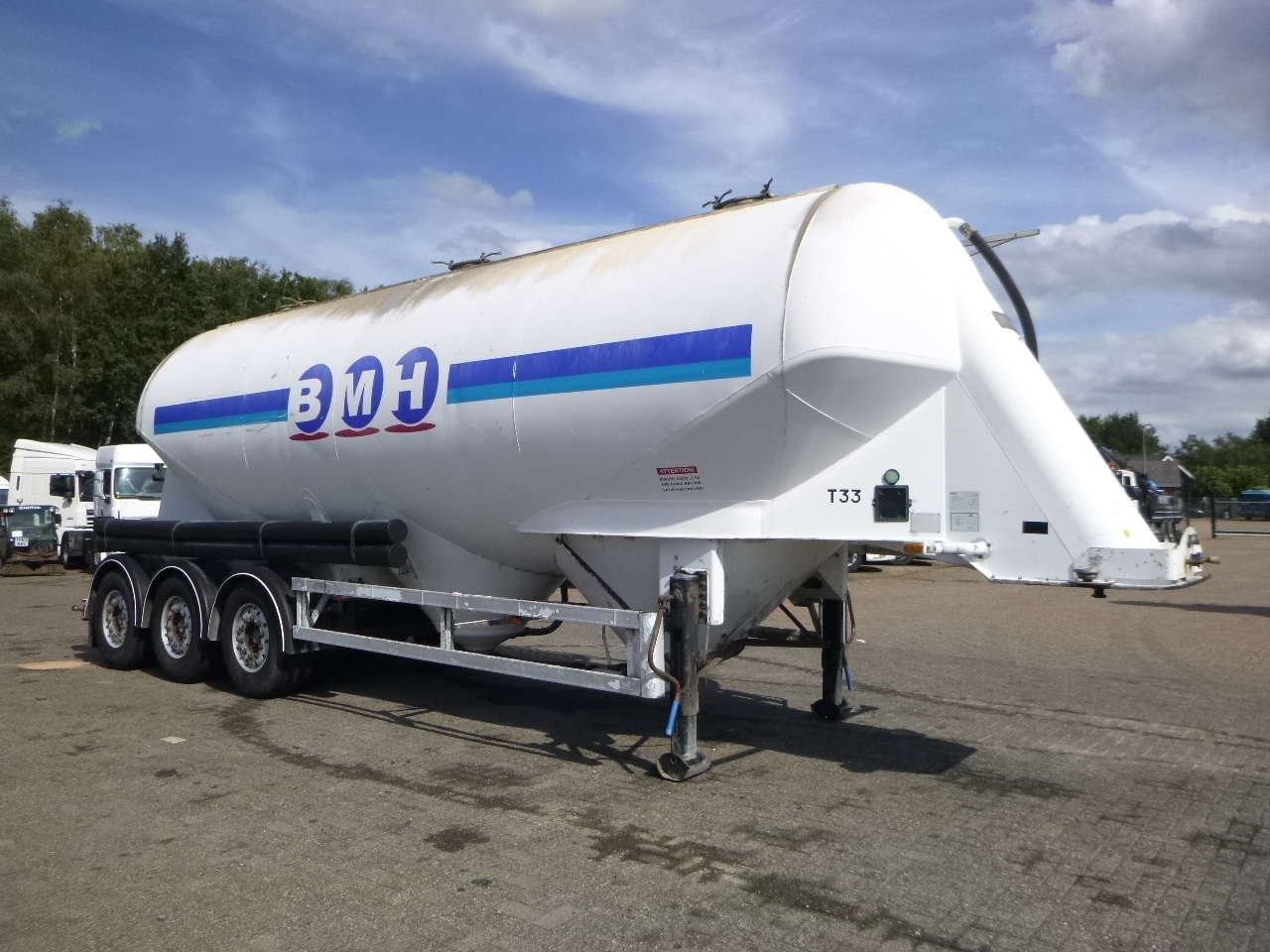 Silo semi-trailer for transportation of flour Heil / ZVVZ Powder tank alu 40 m3 / 1 comp: picture 2