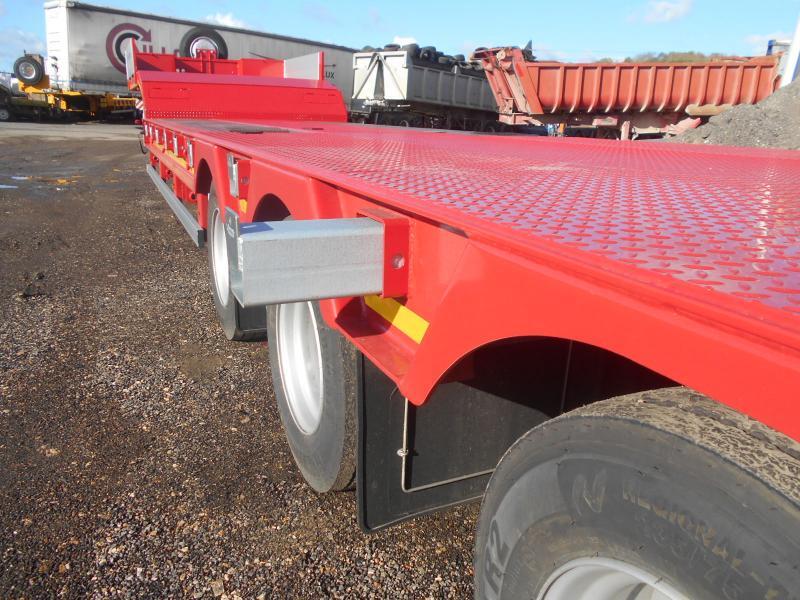 New Low loader semi-trailer Invepe: picture 7