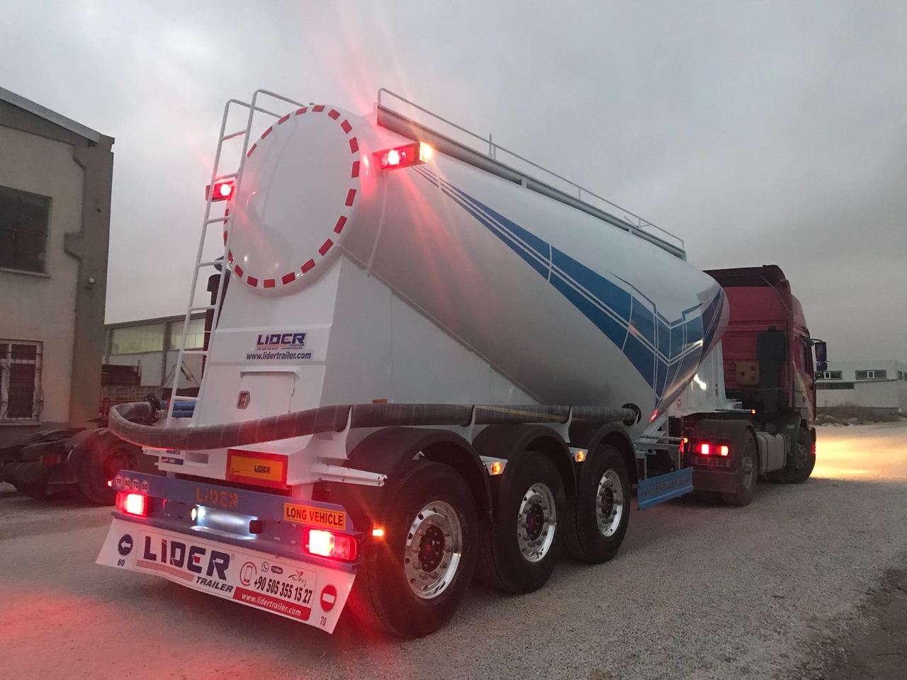 New Tanker semi-trailer for transportation of cement LIDER 2023 MODEL NEW CEMENT TANKER: picture 9