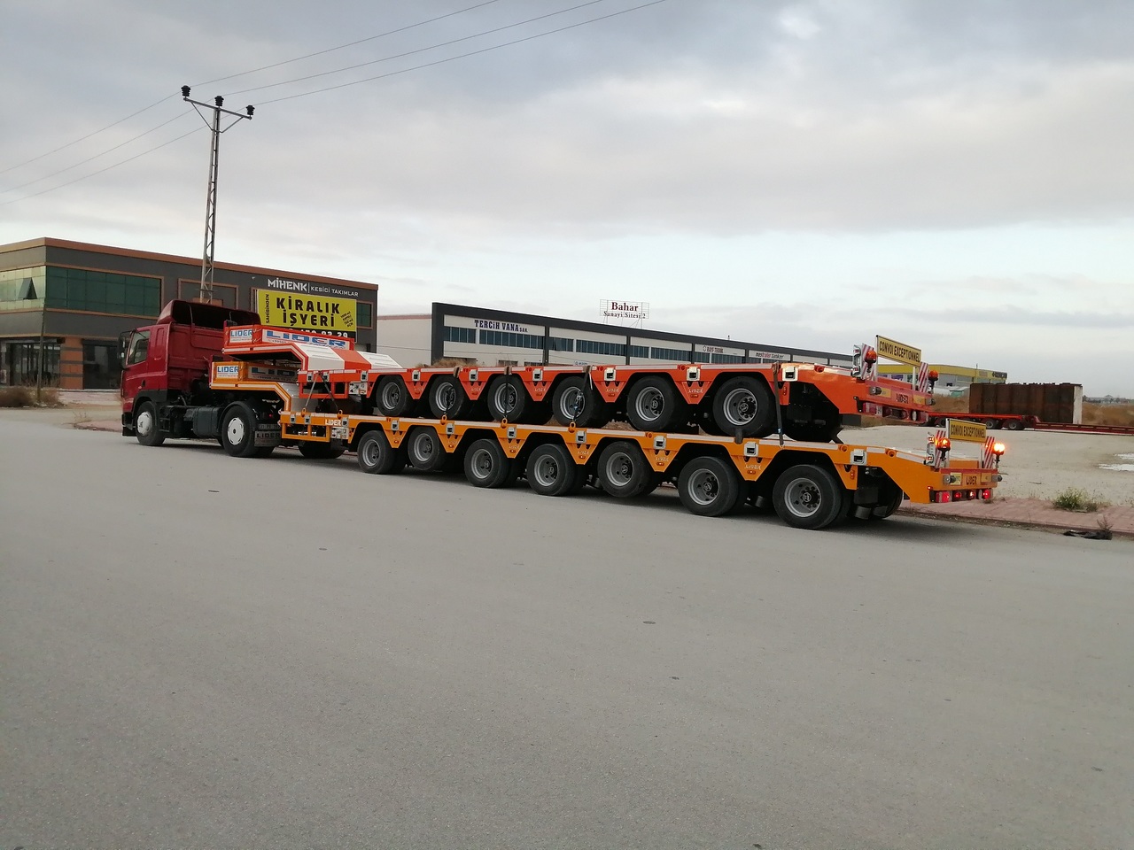 New Low loader semi-trailer for transportation of heavy machinery LIDER 2024 YEAR NEW MODELS containeer flatbes semi TRAILER FOR SALE: picture 12