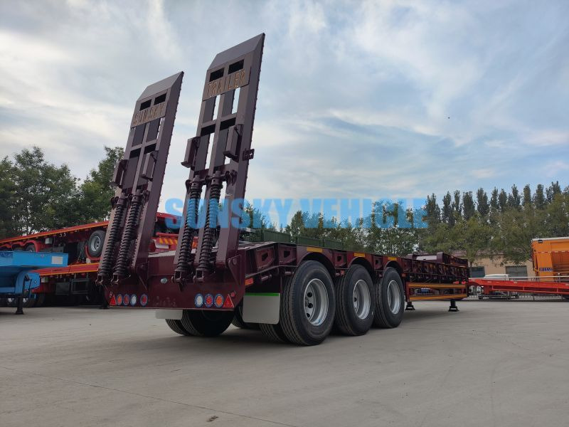 New Low loader semi-trailer for transportation of heavy machinery SUNSKY 3-Axle 30Ton lowbed semi-trailer: picture 18